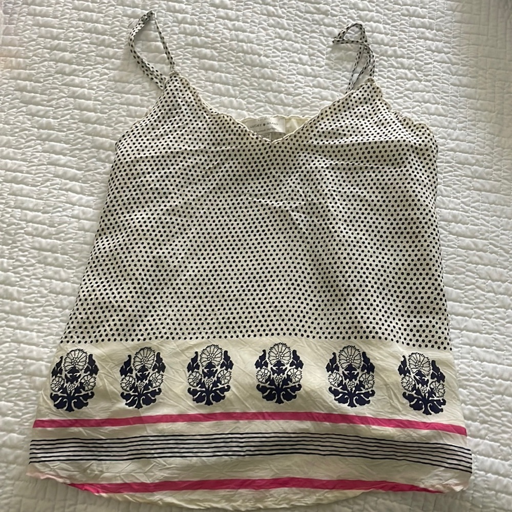 Adorable, lucky brand tank top.